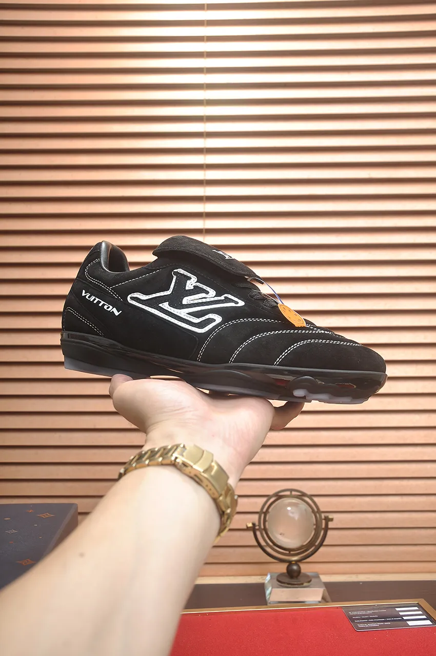 Men's shoes 💰680💶[LOUIS VUITTON] (original order) couple model 🍀LV Louis Vuitton * - top version of LV classic trendy shoes! Made of imported original cowhide, water-dyed cowhide lining, and original wear-resistant rubber outsole! High quality products! Size for women: 35-40. Men: 39-46 (45.46 customized)